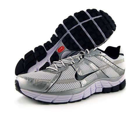 nike running shoes 2011